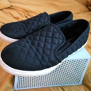 Torrid slides size 10W.